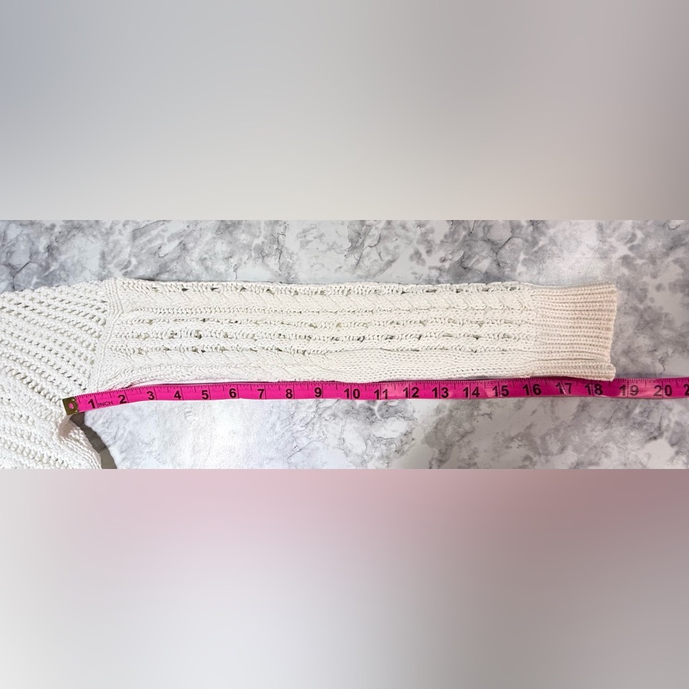Express Spring/Summer Weight White Cable Knit Swe… - image 5